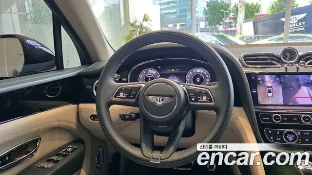 Bentley Bentayga 2024 — Şəkil 4/18