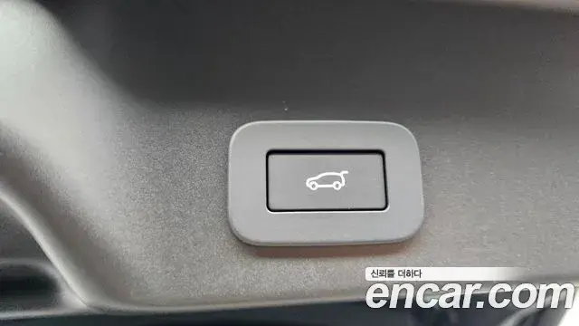 Land Rover Range Rover Evoque 2025 — Фото 16/20