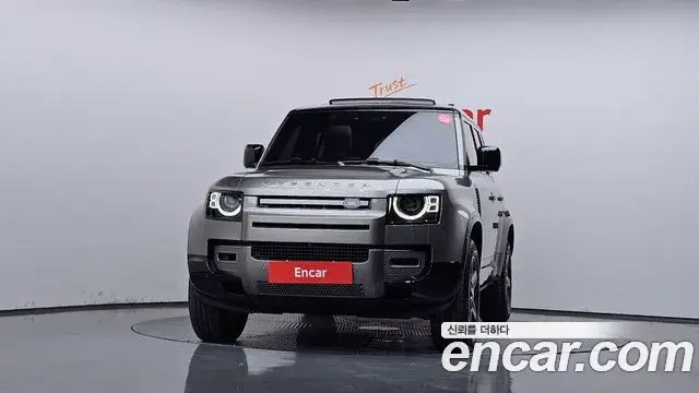 Land Rover Defender 2025 — Фото 3/20