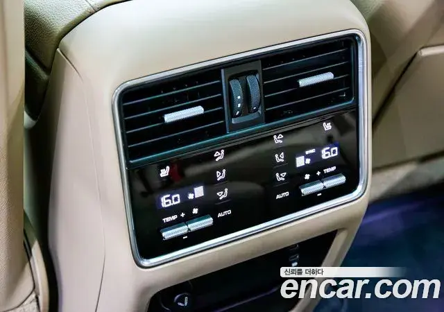 Porsche Cayenne 2023 — Фото 16/20