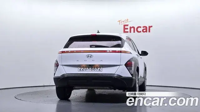 Hyundai Kona 2023 — Фото 4/20