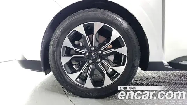 Kia Carnival 2021 — Photo 5/20
