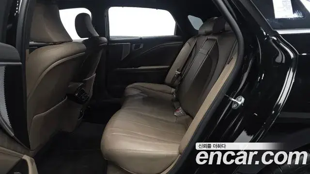 Kia K8 2022 — Şəkil 12/32