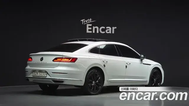 Volkswagen Arteon 2019 — Şəkil 17/35