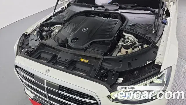 Mercedes-Benz S-Class 2021 — Photo 6/20