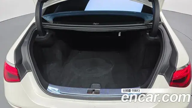 Mercedes-Benz S-Class 2021 — Photo 16/20