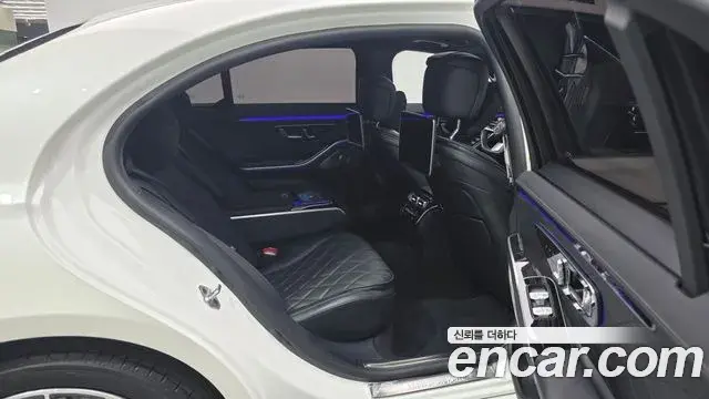 Mercedes-Benz S-Class 2021 — Photo 18/20
