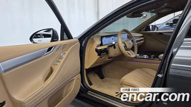 Genesis Electrified G80 2024 — Photo 10/20
