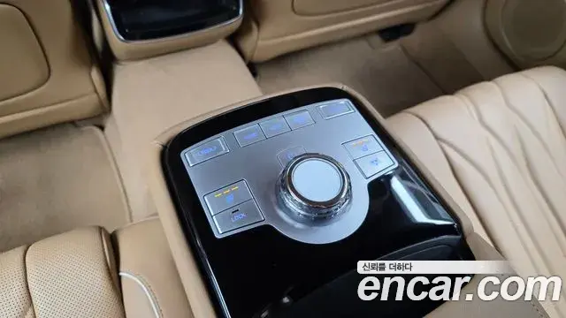 Genesis Electrified G80 2024 — Photo 19/20