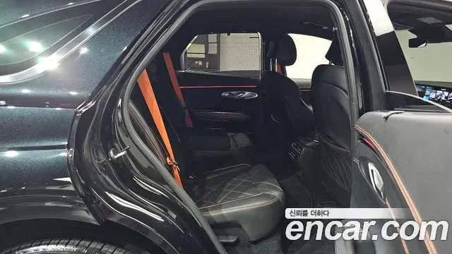 Genesis GV70 2024 — Photo 12/20