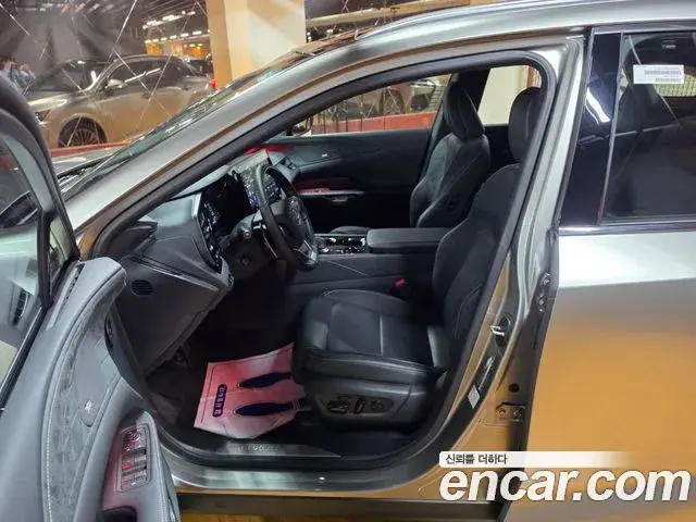 Lexus RX350h 2025 — ფოტო 8/18
