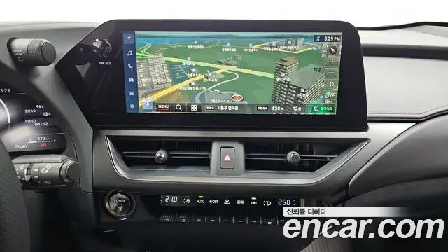 Lexus UX300h 2025 — Photo 12/20
