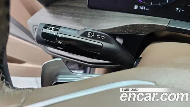 Kia K8 2021 — Şəkil 18/20