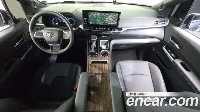 Toyota Sienna 2025 — Şəkil 7/20