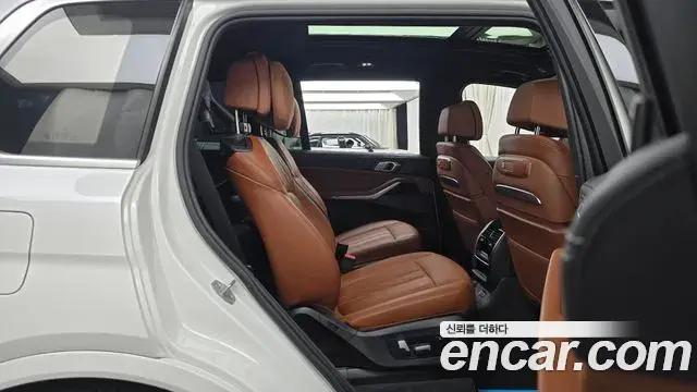 BMW X7 2024 — Photo 11/20