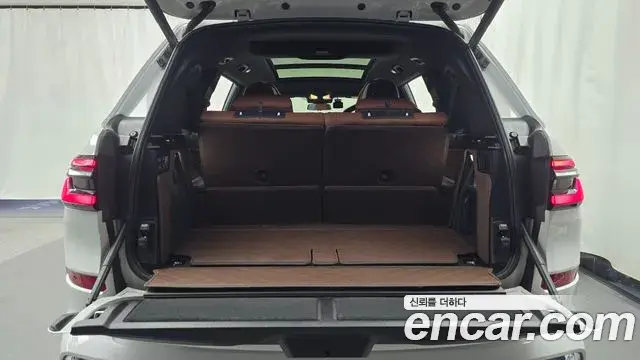 BMW X7 2024 — Photo 17/20