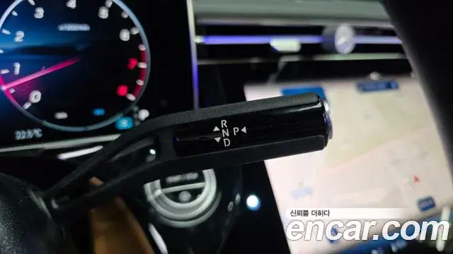 Mercedes-Benz E-Class 2026 — Photo 9/20