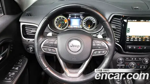 Jeep Cherokee 2021 — Photo 14/20
