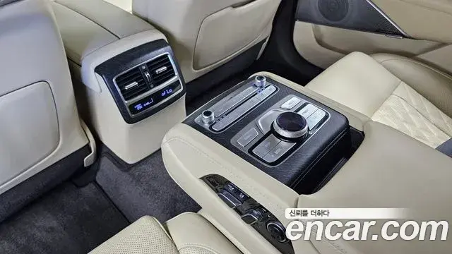 Kia The K9 2023 — Photo 18/20