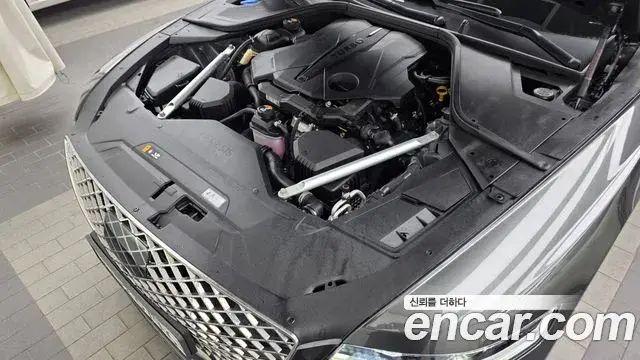Genesis Electrified G80 2023 — Photo 6/20