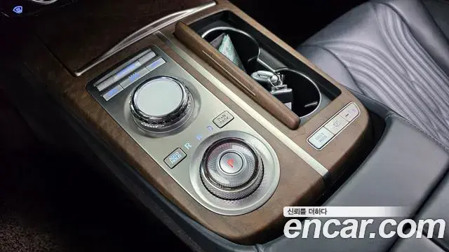 Genesis Electrified G80 2023 — Photo 9/20