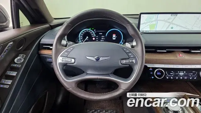 Genesis Electrified G80 2023 — Photo 13/20