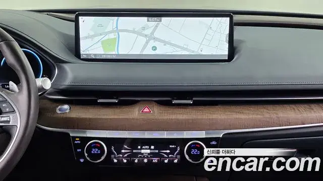 Genesis Electrified G80 2023 — Photo 14/20