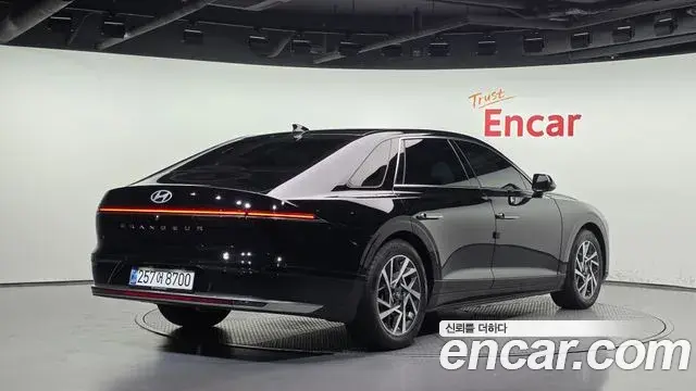 Hyundai Grandeur 2023 — Şəkil 2/20