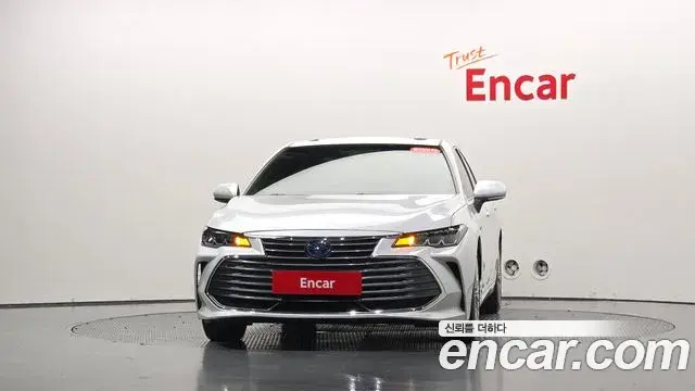 Toyota Avalon 2019 — ფოტო 3/20