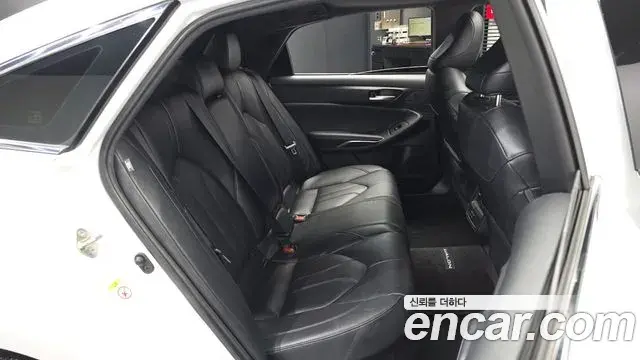 Toyota Avalon 2019 — ფოტო 12/20