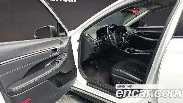 Hyundai Sonata 2022 — Фото 10/20