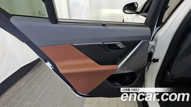 BMW 5 Series 2025 — ფოტო 19/20