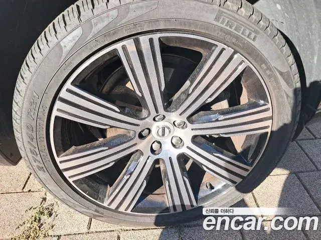Volvo XC90 2022 — Photo 5/20