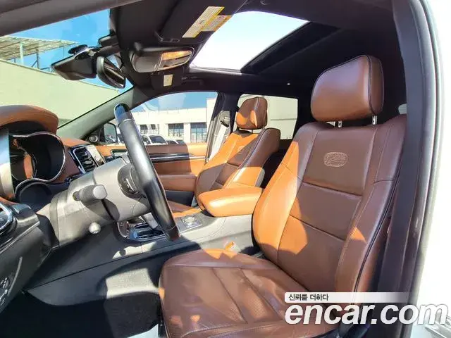 Jeep Grand Cherokee 2020 — Şəkil 11/20