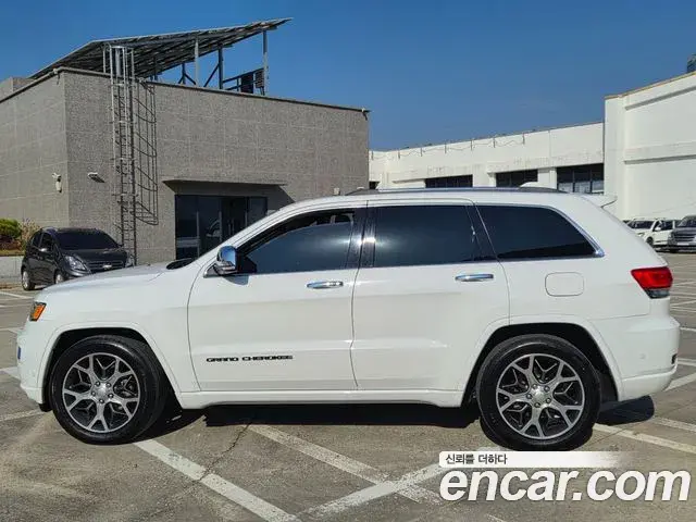 Jeep Grand Cherokee 2020 — Şəkil 14/20