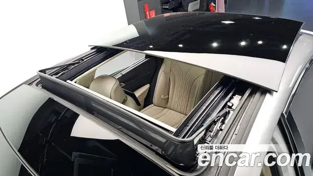 Genesis Electrified G80 2023 — Photo 19/20
