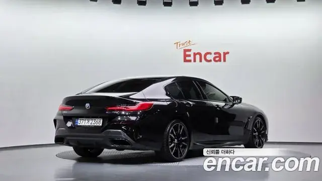 BMW 8 Series 2022 — Şəkil 1/20