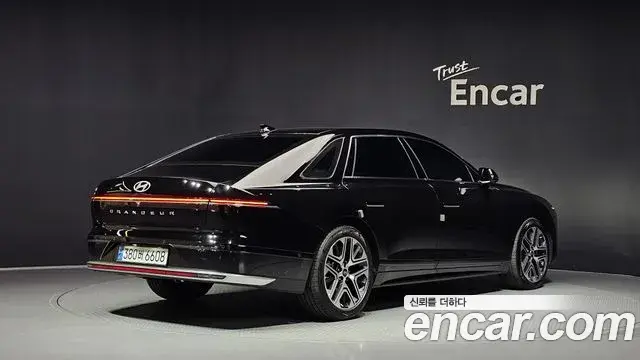Hyundai Grandeur 2023 — Şəkil 2/20