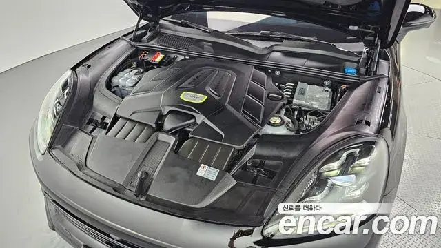 Porsche Cayenne 2020 — Photo 6/20