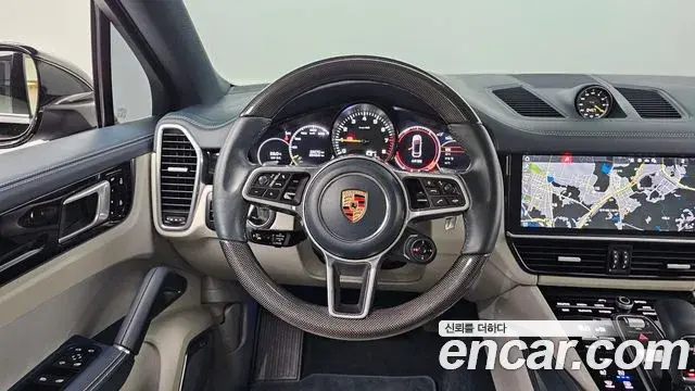 Porsche Cayenne 2020 — Photo 13/20