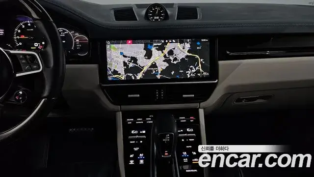 Porsche Cayenne 2020 — Photo 15/20