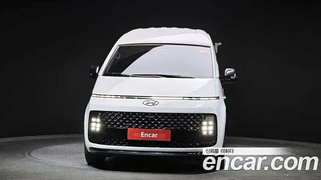 Hyundai Staria 2023 — Şəkil 3/20