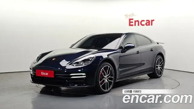 Porsche Panamera, 2021