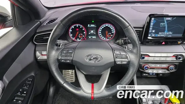 Hyundai Veloster 2018 — Şəkil 2/20