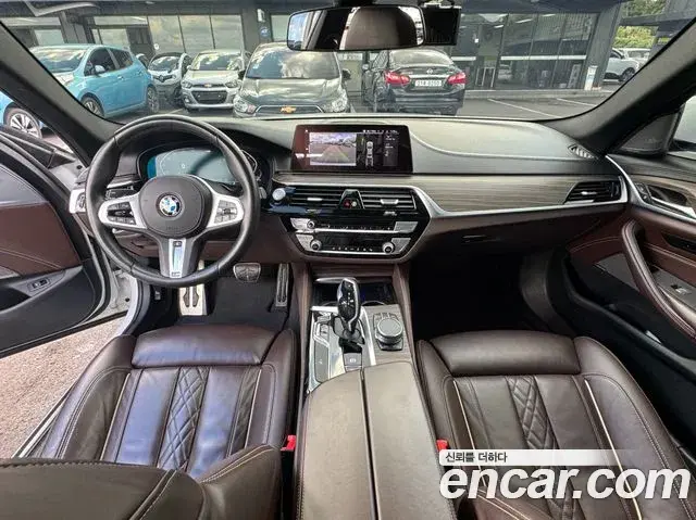 BMW 5 Series 2020 — Фото 13/17