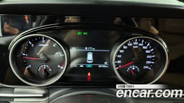 Kia Carnival 2020 — Фото 8/20