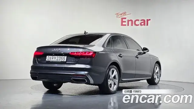 Audi A4, 2022
