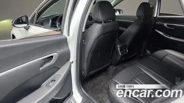 Hyundai Sonata 2022 — Şəkil 18/20