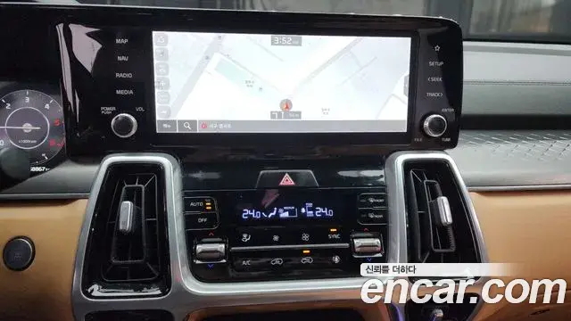 Kia Sorento 2021 — Photo 14/20