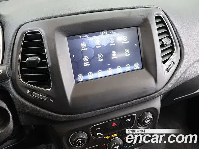 Jeep Compass 2019 — Şəkil 17/20
